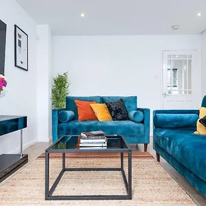  Holiday home Marham Close